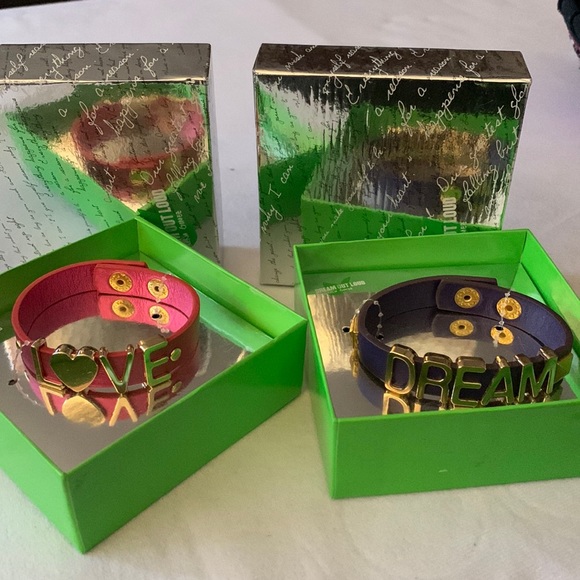 New in Boxes -Dream Out Loud thick bracelet LOVE and DREAM  Pink and Purple - Picture 1 of 3